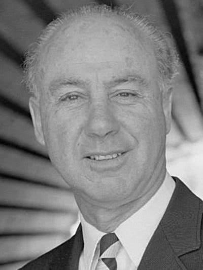Irving Stoun